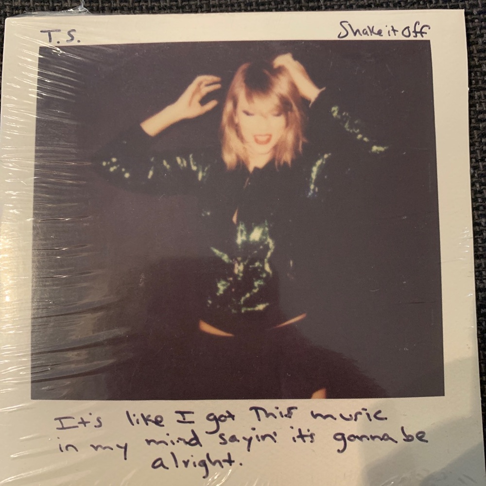 Shake It Off CD Single by Taylor Swift - SEALED & BRAND NEW